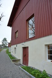 Façade peinte en rouge