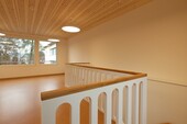 Neben Haupträumen wurden auch separate Gruppen- und Therapieräumlichkeiten geschaffen.